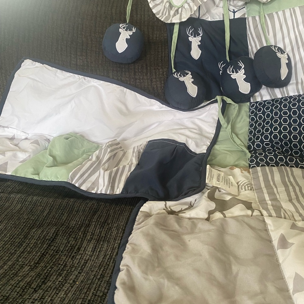 Crib set outdoor theme